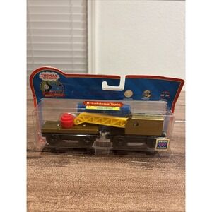 Thomas & Friends Wooden Railway - BREAKDOWN TRAIN - W/CHARACTER CARD 99067 NEW!